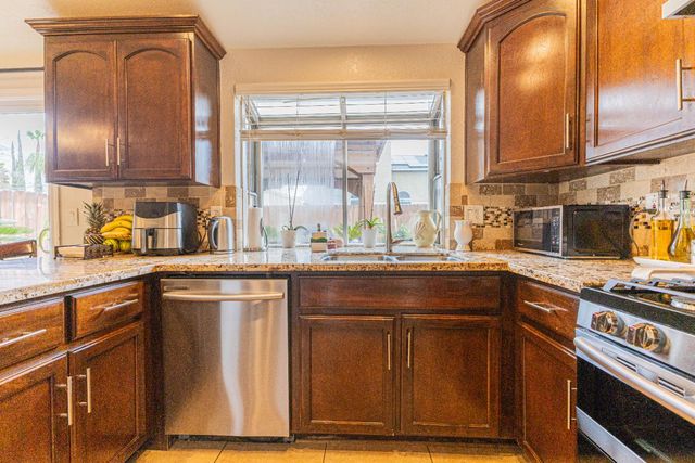 3806 N Cleo, Fresno, CA 93722