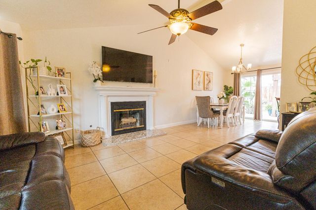 3806 N Cleo, Fresno, CA 93722