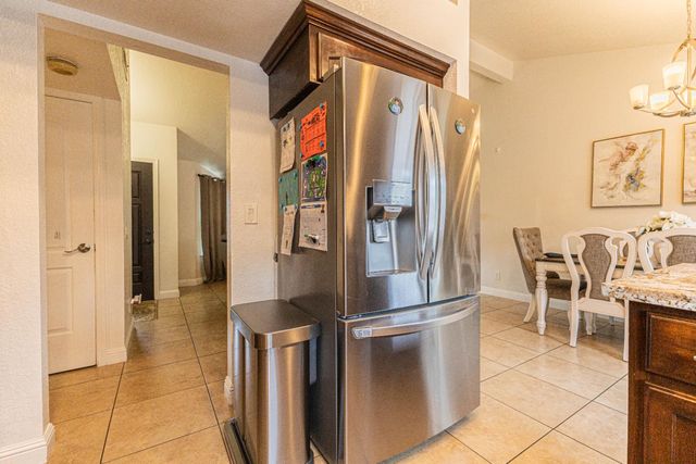 3806 N Cleo, Fresno, CA 93722