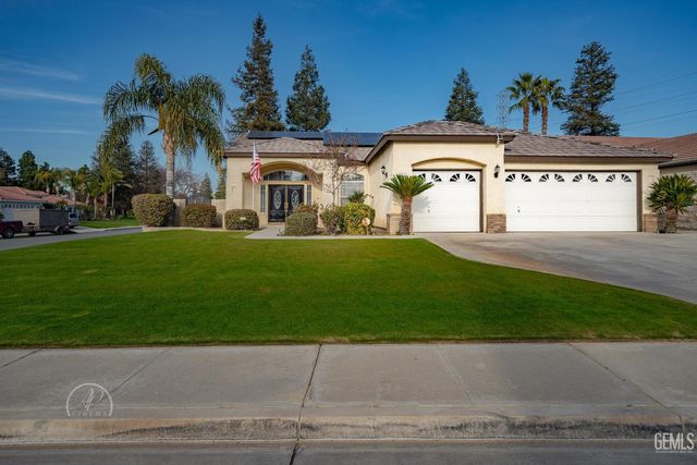 8112 Falls Court, Bakersfield, CA 93312