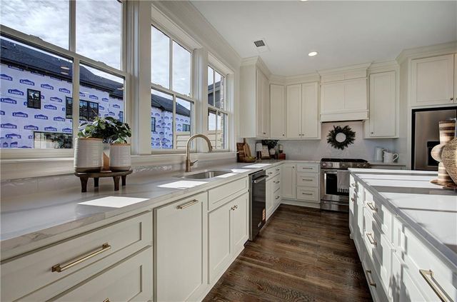 178 W Main Street 102, Cartersville, GA 30120