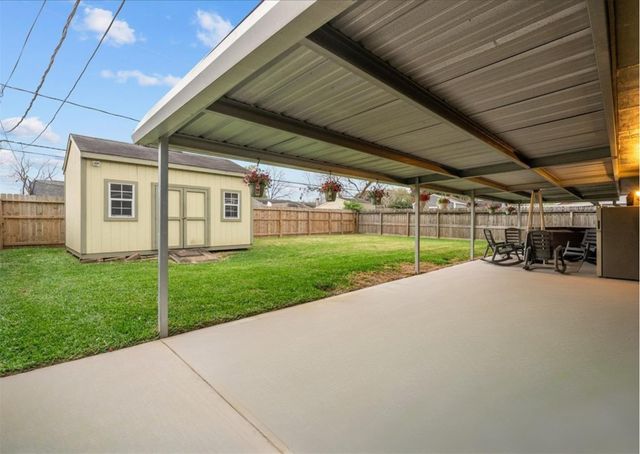 733 Yale Lane Lane, Deer Park, TX 77536