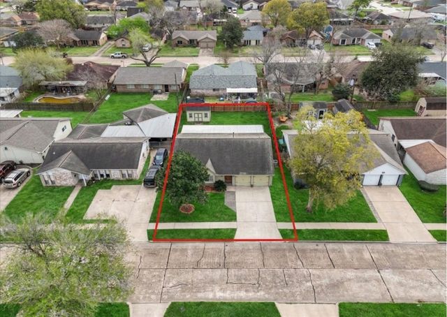 733 Yale Lane Lane, Deer Park, TX 77536