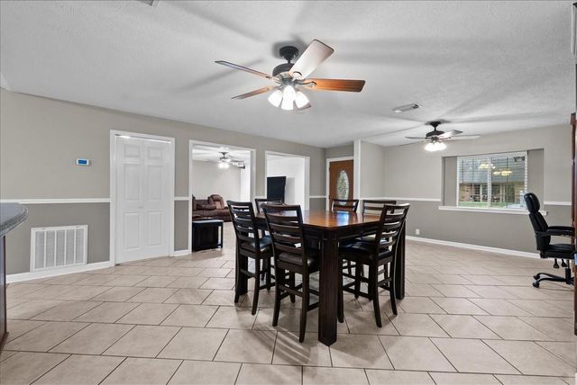 733 Yale Lane Lane, Deer Park, TX 77536