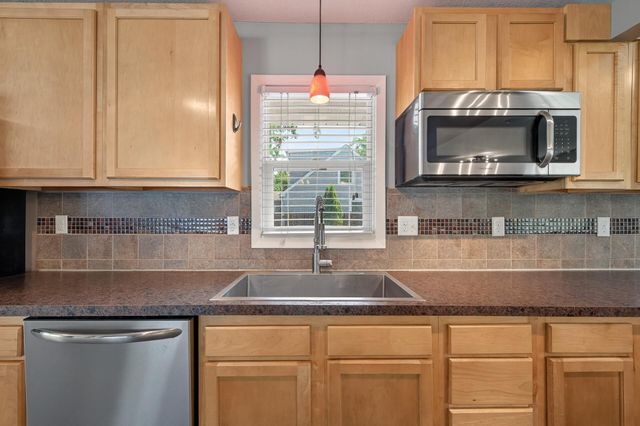 211 92nd Avenue NE, Blaine, MN 55434