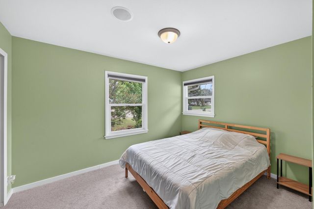 211 92nd Avenue NE, Blaine, MN 55434
