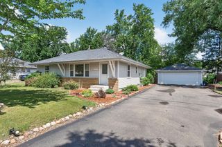 211 92nd Avenue NE, Blaine, MN 55434