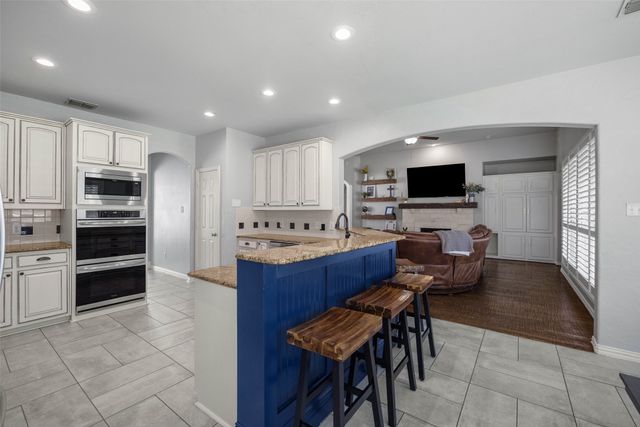 711 Country Meadow Drive, Murphy, TX 75094