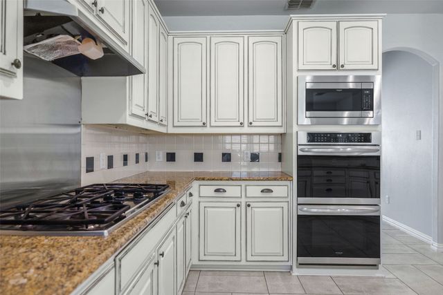 711 Country Meadow Drive, Murphy, TX 75094