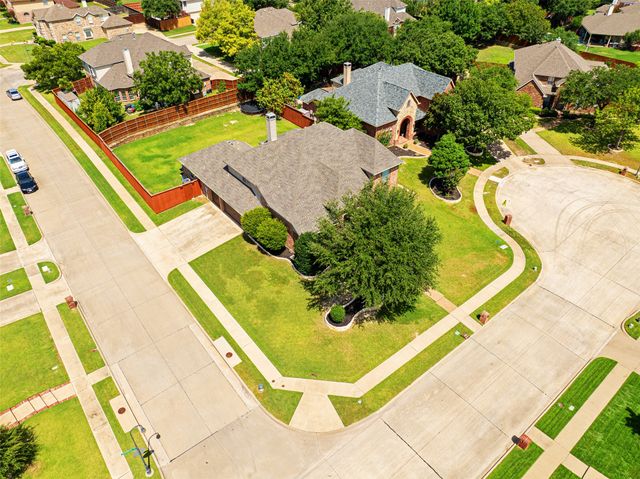 711 Country Meadow Drive, Murphy, TX 75094