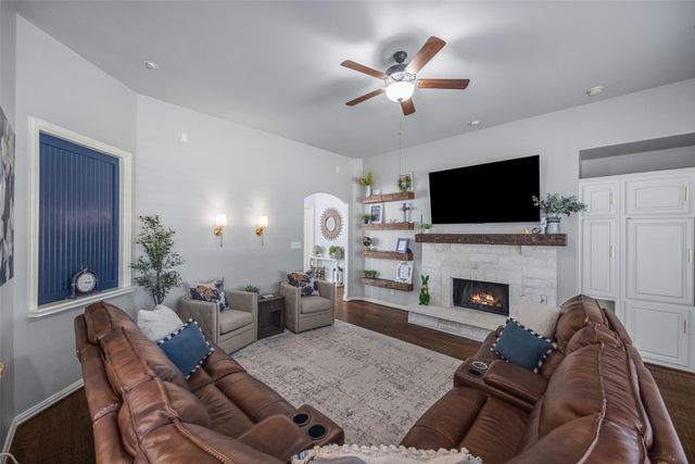 711 Country Meadow Drive, Murphy, TX 75094