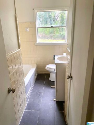 1221 CAROL CIRCLE, Midfield, AL 35228