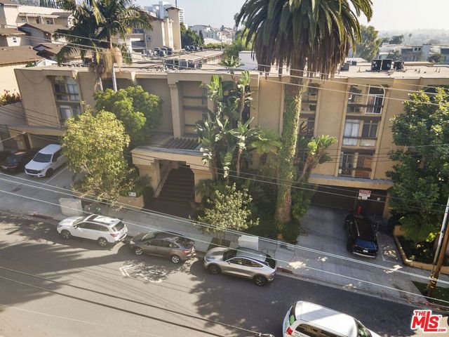 970 Palm Avenue 218, West Hollywood, CA 90069