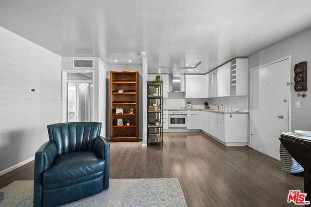 970 Palm Avenue 218, West Hollywood, CA 90069