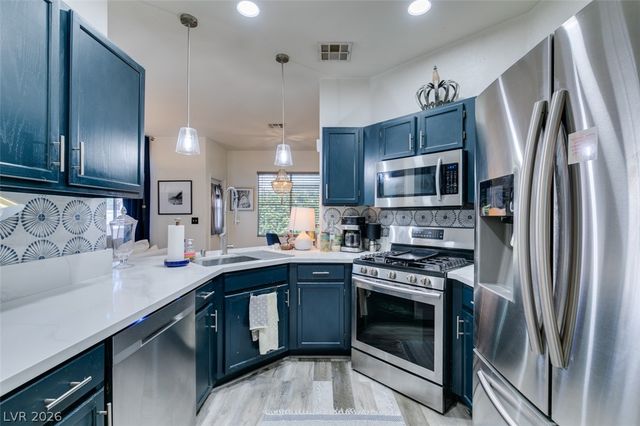 7221 Scenic Desert Court, Las Vegas, NV 89131