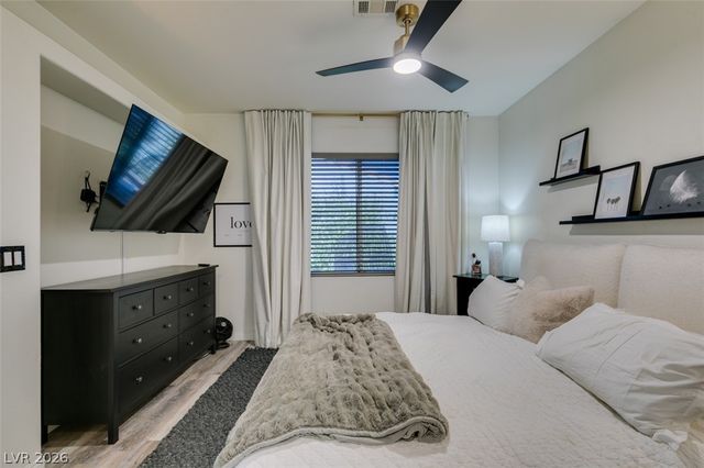 7221 Scenic Desert Court, Las Vegas, NV 89131