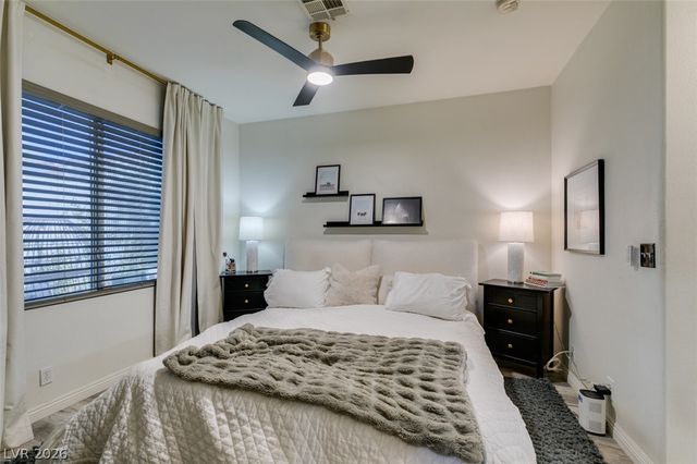 7221 Scenic Desert Court, Las Vegas, NV 89131