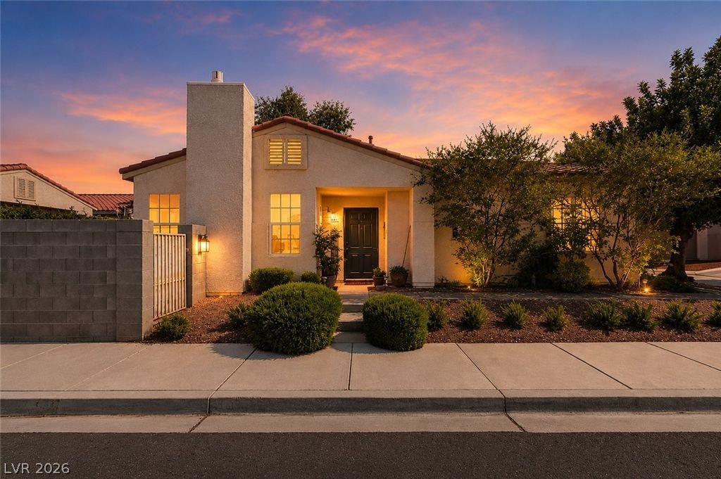 7221 Scenic Desert Court, Las Vegas, NV 89131