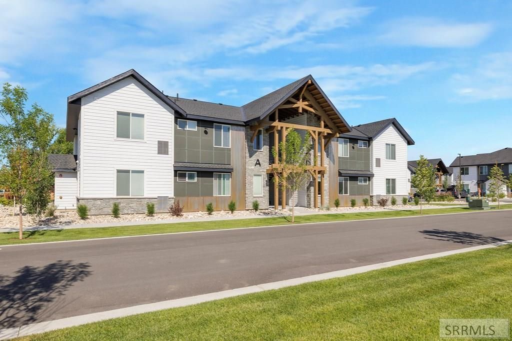 Image 18 of property listing at 525 N 1st Street # B102, Driggs, ID 83422