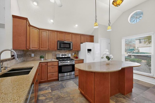 9203 Mirecourt, San Antonio, TX 78250