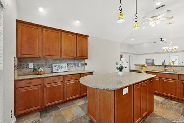 9203 Mirecourt, San Antonio, TX 78250