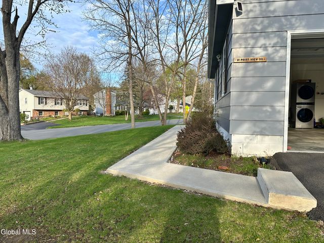 31 Point View Drive, East Greenbush, NY 12061