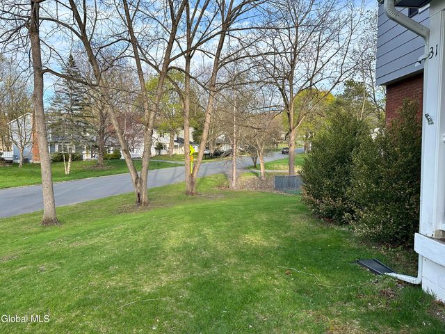 31 Point View Drive, East Greenbush, NY 12061