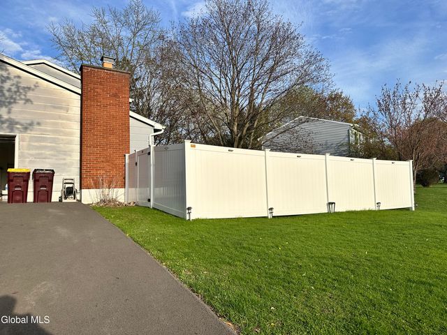 31 Point View Drive, East Greenbush, NY 12061