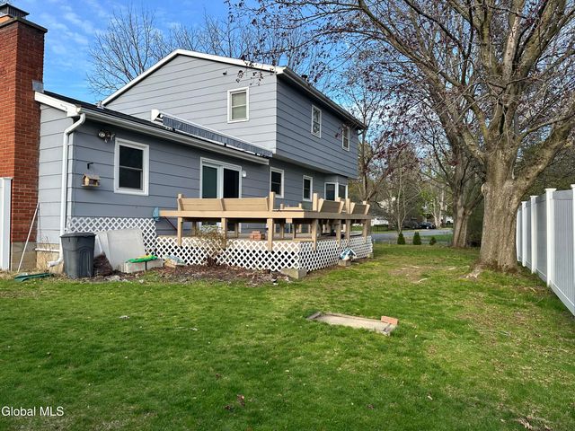 31 Point View Drive, East Greenbush, NY 12061
