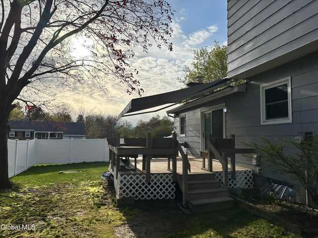 31 Point View Drive, East Greenbush, NY 12061