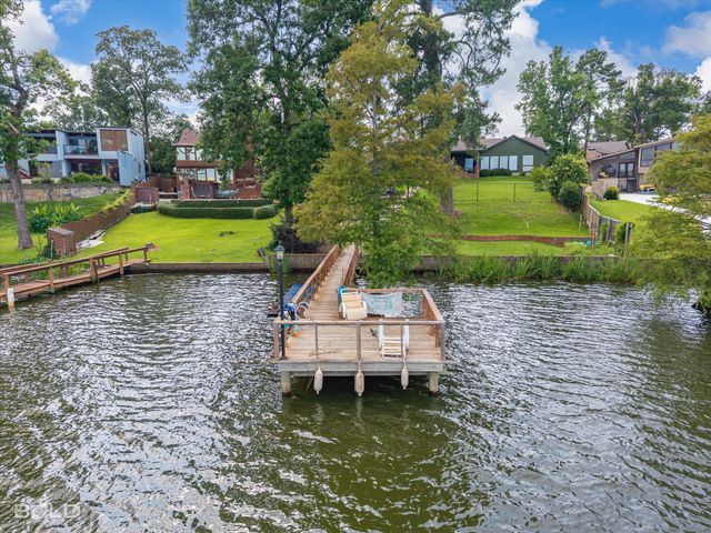 1821 Willow Point Drive, Shreveport, LA 71119