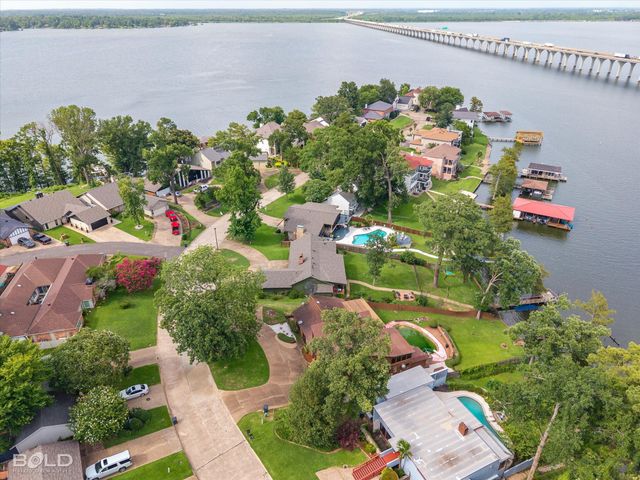 1821 Willow Point Drive, Shreveport, LA 71119