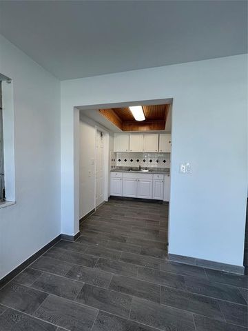 350 NE 58th St, Fort Lauderdale, FL 33334