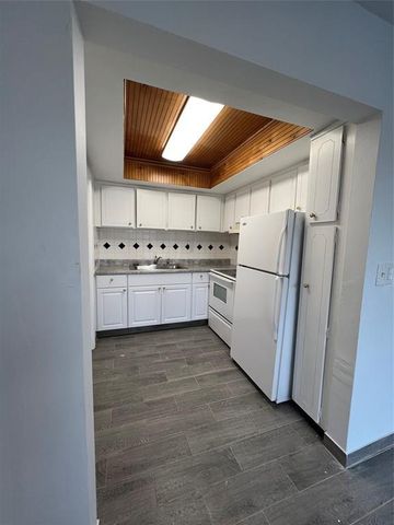 350 NE 58th St, Fort Lauderdale, FL 33334