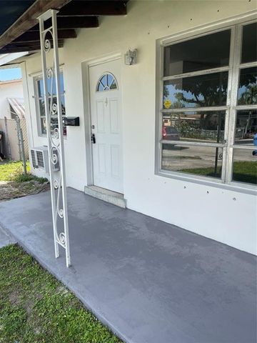 350 NE 58th St, Fort Lauderdale, FL 33334