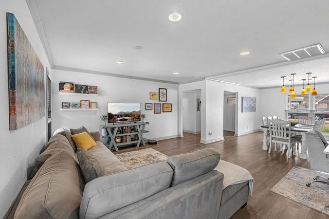 2405 Jacquelyn Drive, Pearland, TX 77581