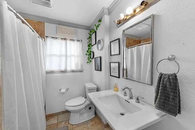 2405 Jacquelyn Drive, Pearland, TX 77581