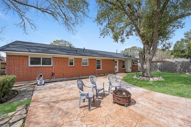 2405 Jacquelyn Drive, Pearland, TX 77581