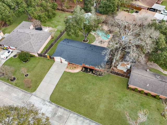 2405 Jacquelyn Drive, Pearland, TX 77581