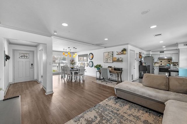 2405 Jacquelyn Drive, Pearland, TX 77581