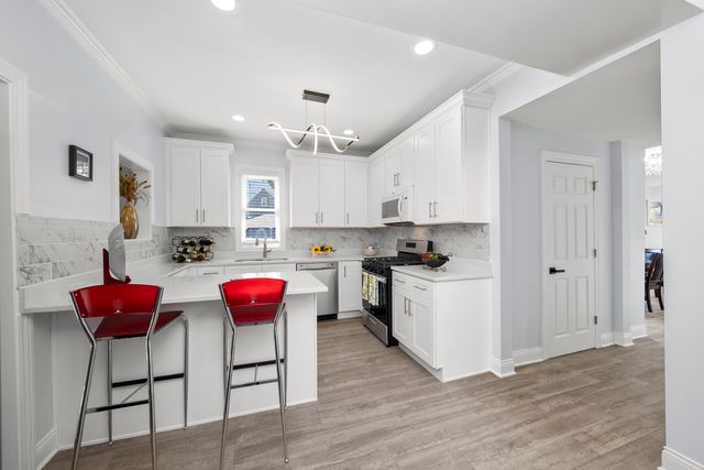 3039 S Kolin Avenue, Chicago, IL 60623