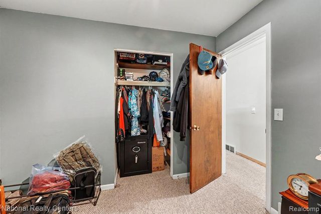 4771 Hatchery Road, Waterford, MI 48329