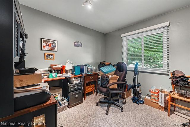 4771 Hatchery Road, Waterford, MI 48329
