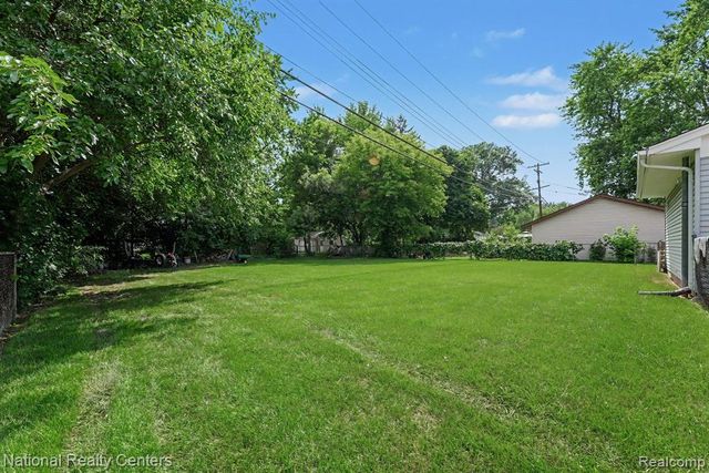 4771 Hatchery Road, Waterford, MI 48329