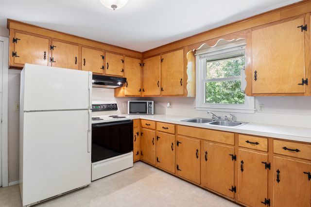 79 Maple Street, Somersworth, NH 03878