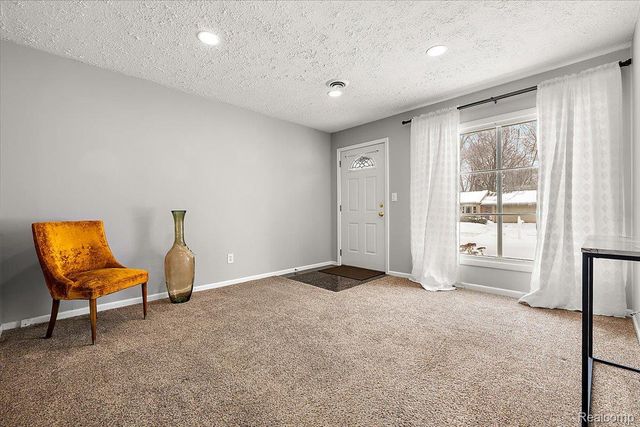 2657 Walnut Road, Auburn Hills, MI 48326