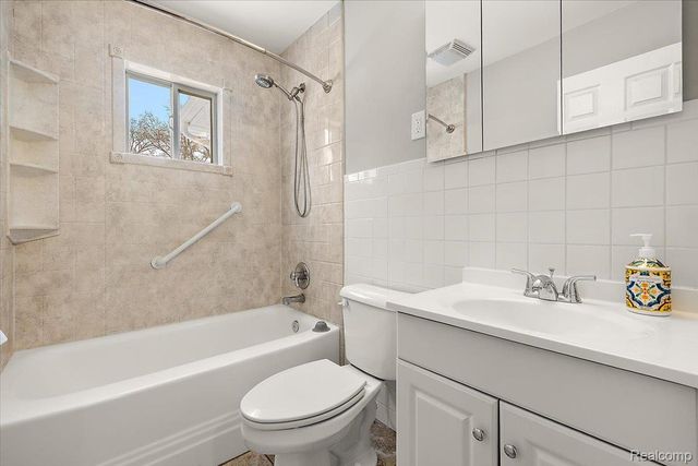 2657 Walnut Road, Auburn Hills, MI 48326