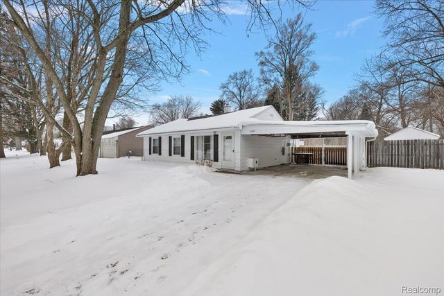 2657 Walnut Road, Auburn Hills, MI 48326