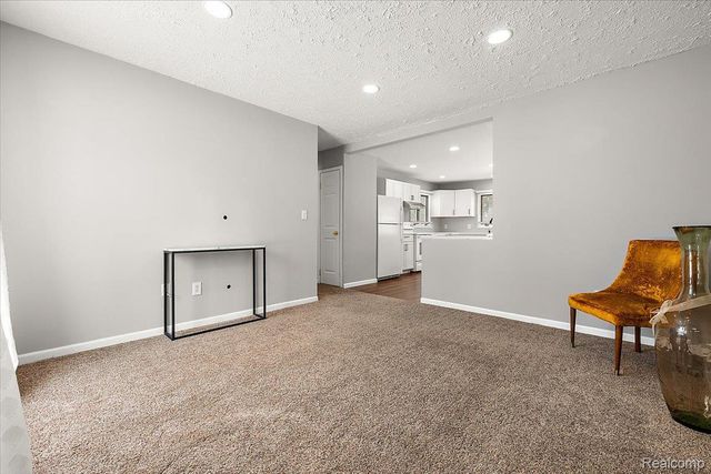 2657 Walnut Road, Auburn Hills, MI 48326