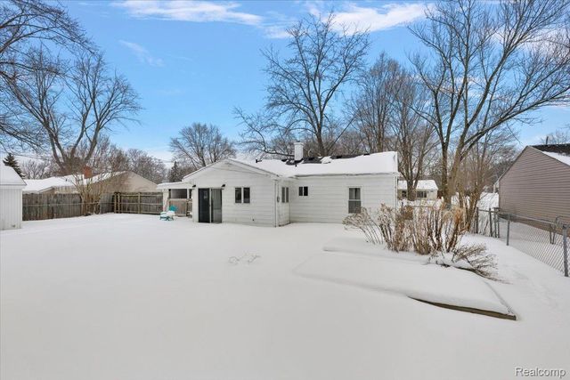 2657 Walnut Road, Auburn Hills, MI 48326